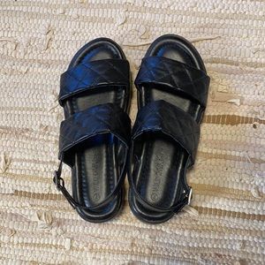 Never been worn adorable platforms!!
